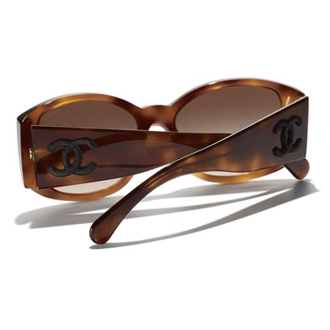 chanel occhiali da sole ovali piccoli